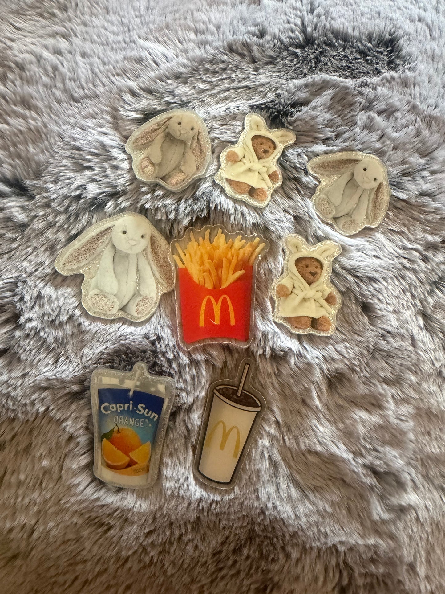 Acrylics charms for ice lids